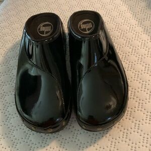 FitFlip Happy Gogh Women’s Patent Leather Studded Clogs